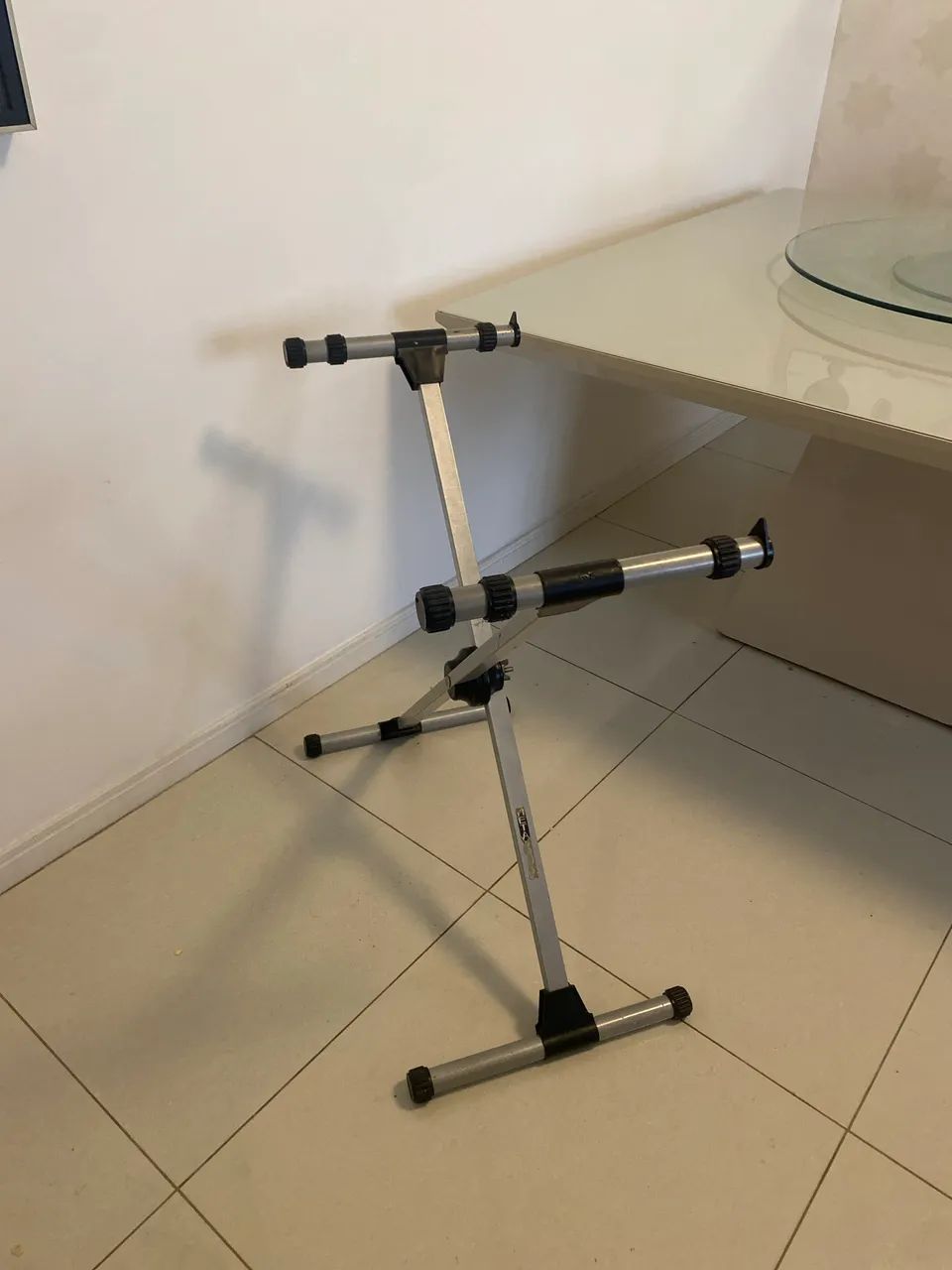 Estante em X para teclado - Foto 2