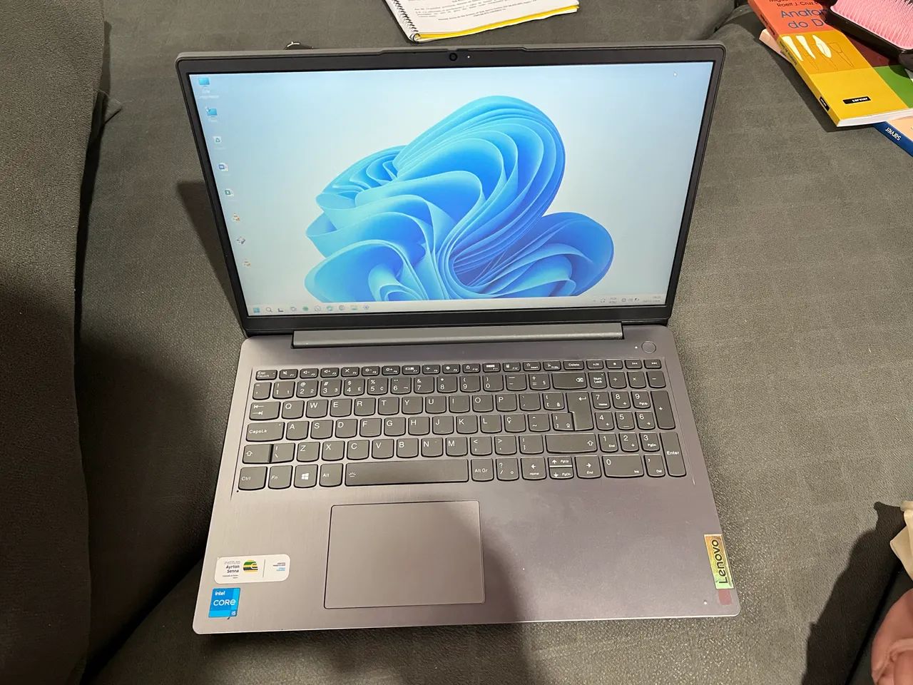 V/T Notebook Lenovo Intel Core 5 I5