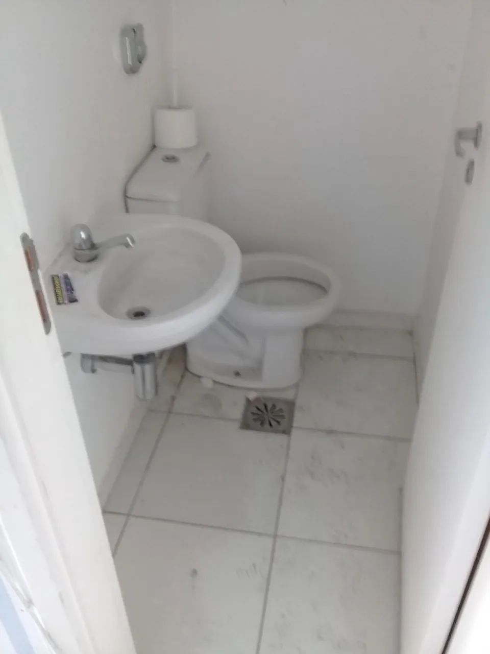 sala comercial no Centro Comercial Barão da Taquara com ar condicionado central - Foto 5