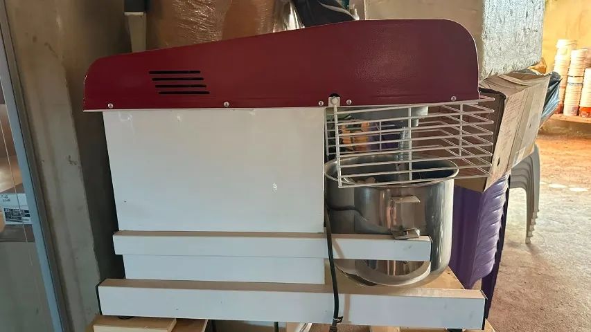 Batadeira Planetaria 20 litros Industrial - Foto 3