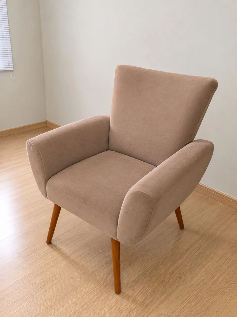 Poltrona em Suede Rosê