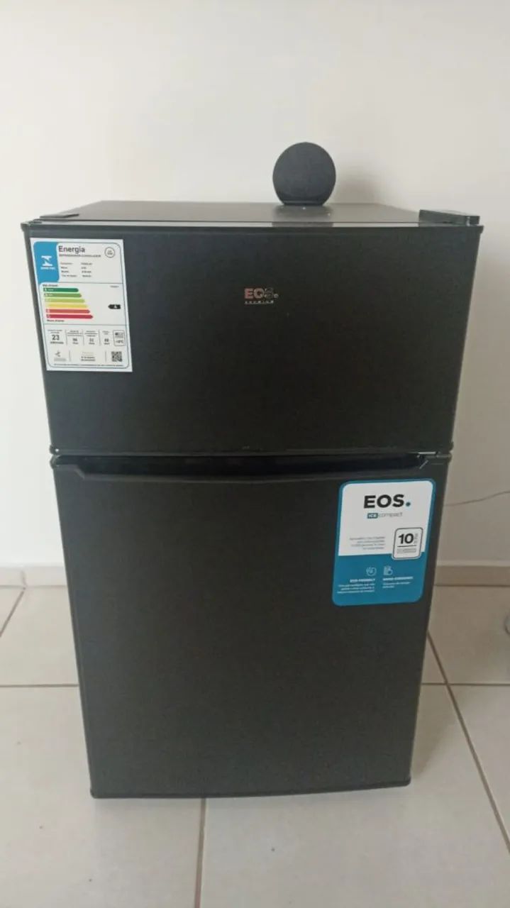 Frigobar Duplex Eos Efb140d 88 Litros Preto 220v - Foto 2