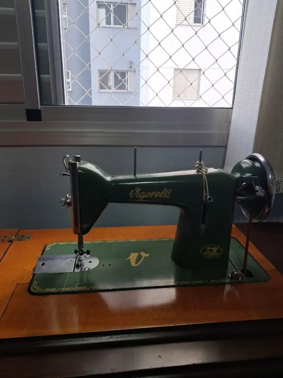 Máquina de Costura Vigorelli Antiga - Foto 5