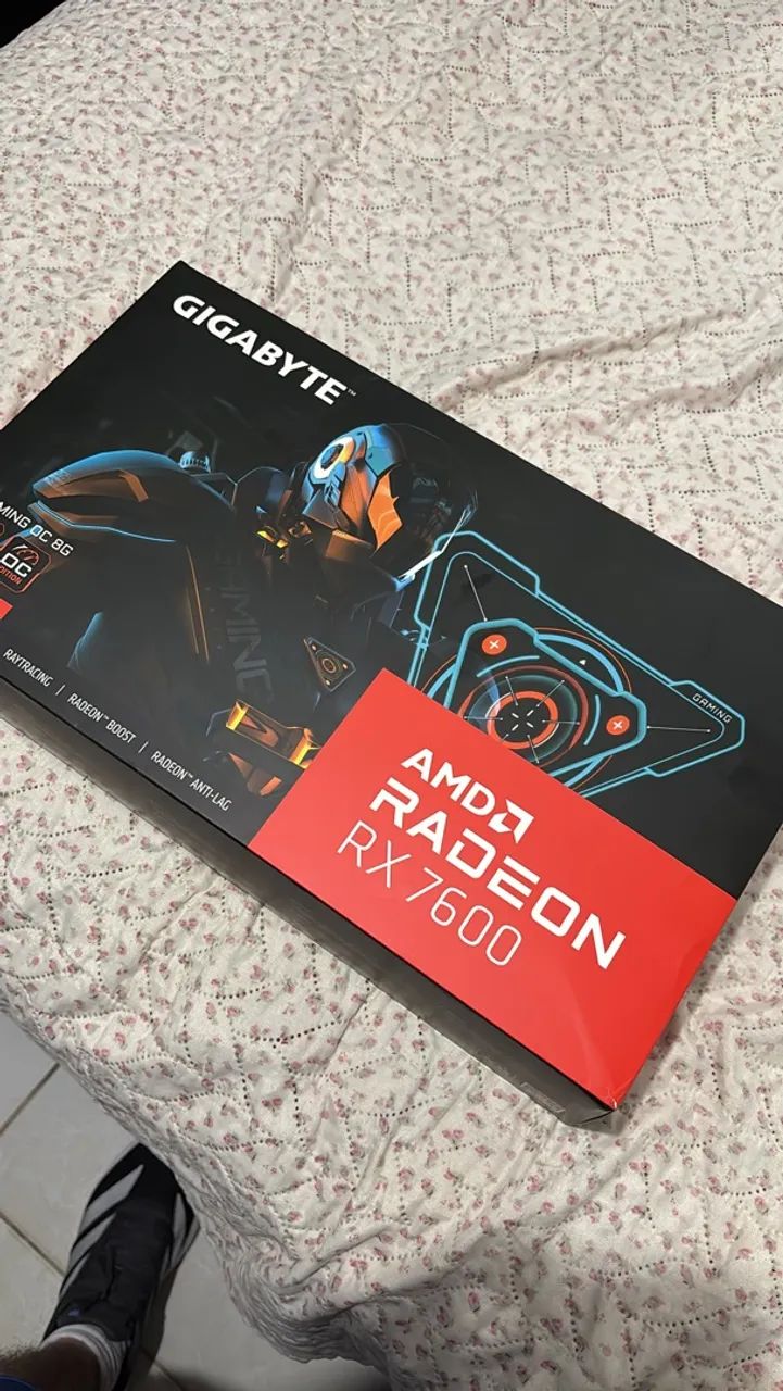 Placa de Vídeo RX 7600 Gigabyte  - Foto 2