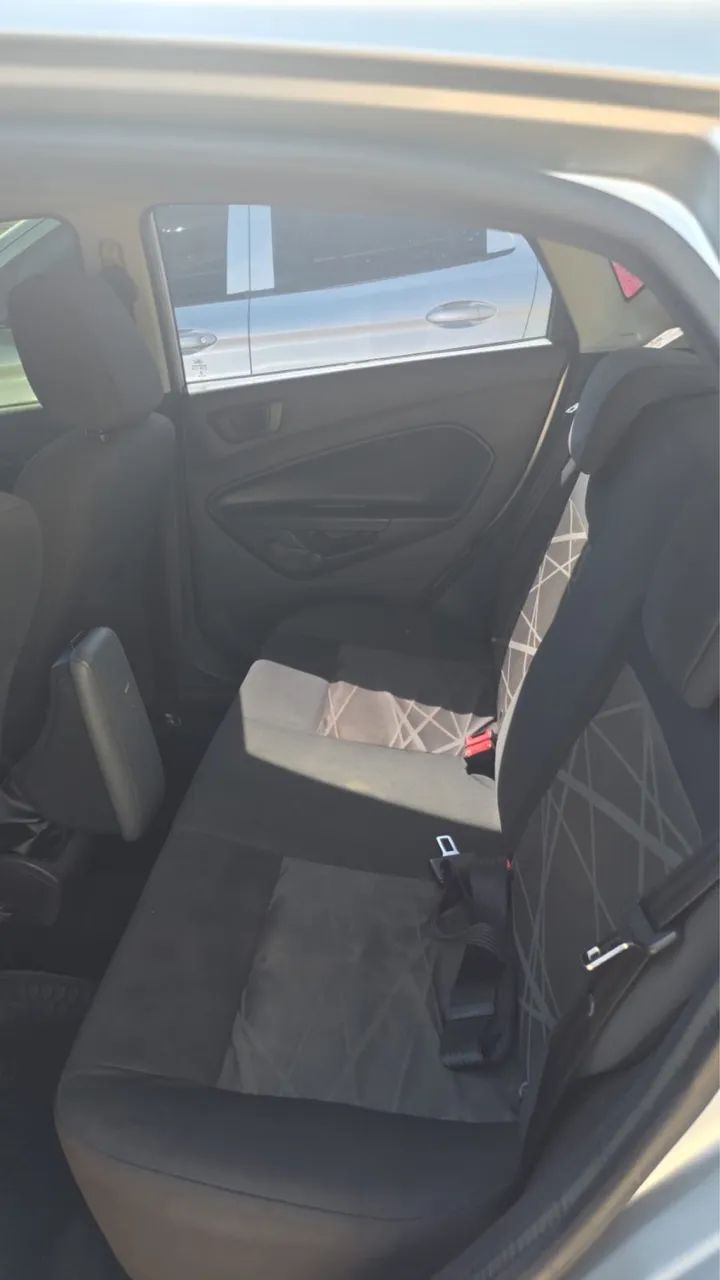 Ford Fiesta 1.5 16V Flex Mec. 5P 2014 - Foto 4