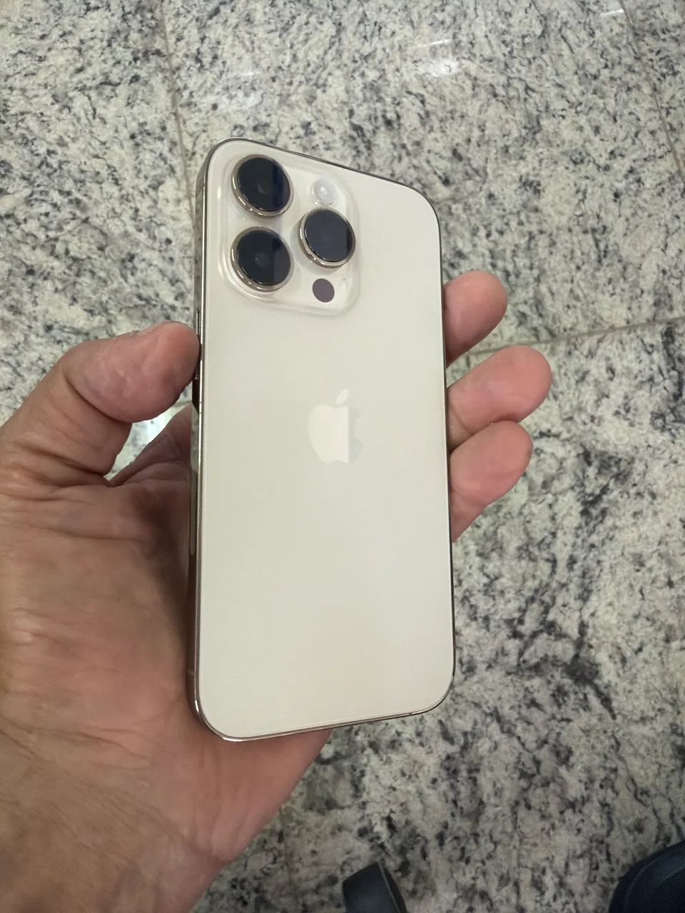 iPhone 14 pro 128gb dourado 84%bat conservadíssimo  - Foto 2