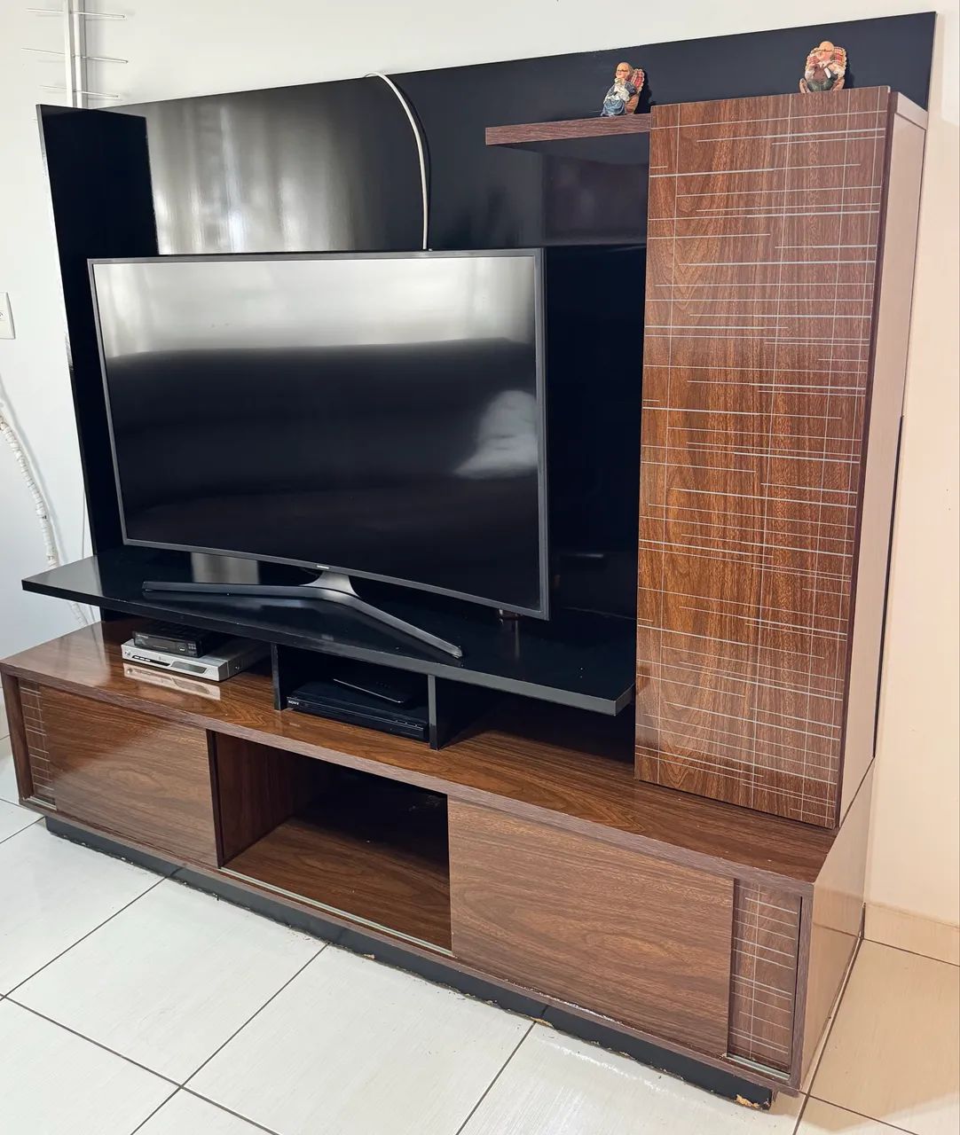 RACK COM PAINEL PARA TV - GRANDE E ESPAÇOSO