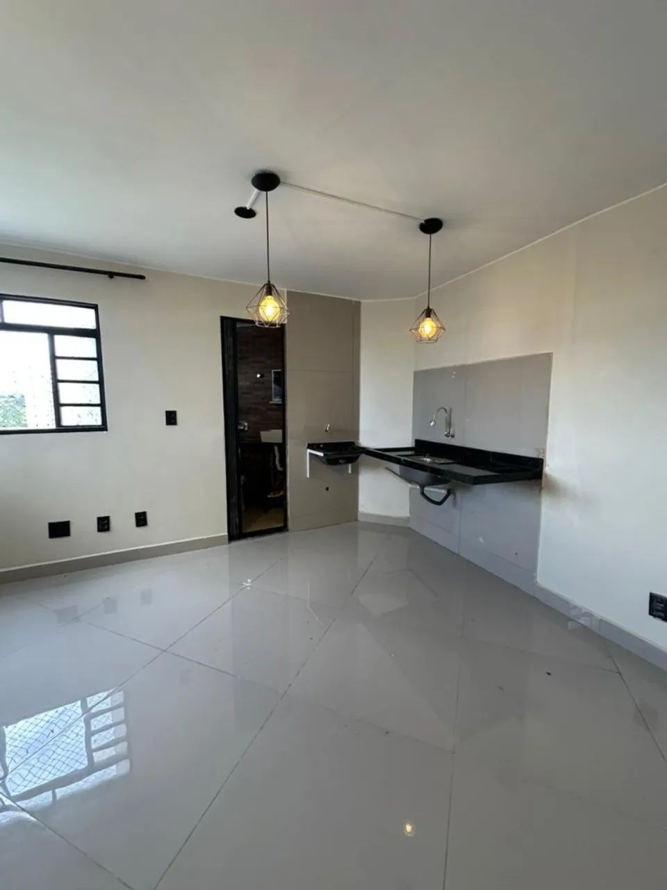 ALUGO KITNET NA C10 - CENTRO DE TAGUATINGA  - Foto 3
