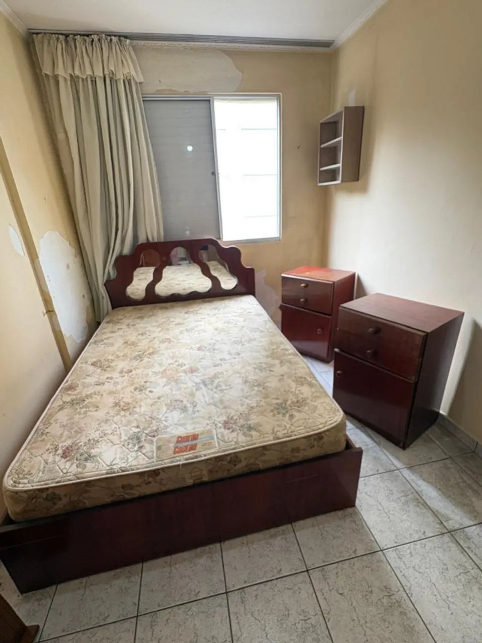 Lindo Kit Quarto Casal: Cama Madeira Maciça + Colchão Molas + 2 Criados-Mudos - Foto 2