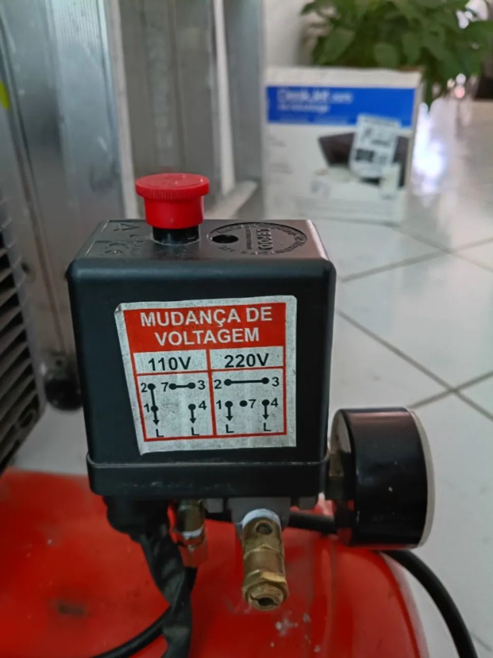 COMPRESSOR DE AR BLACK E DECKER 120 LIBRAS (USADO) - Foto 2