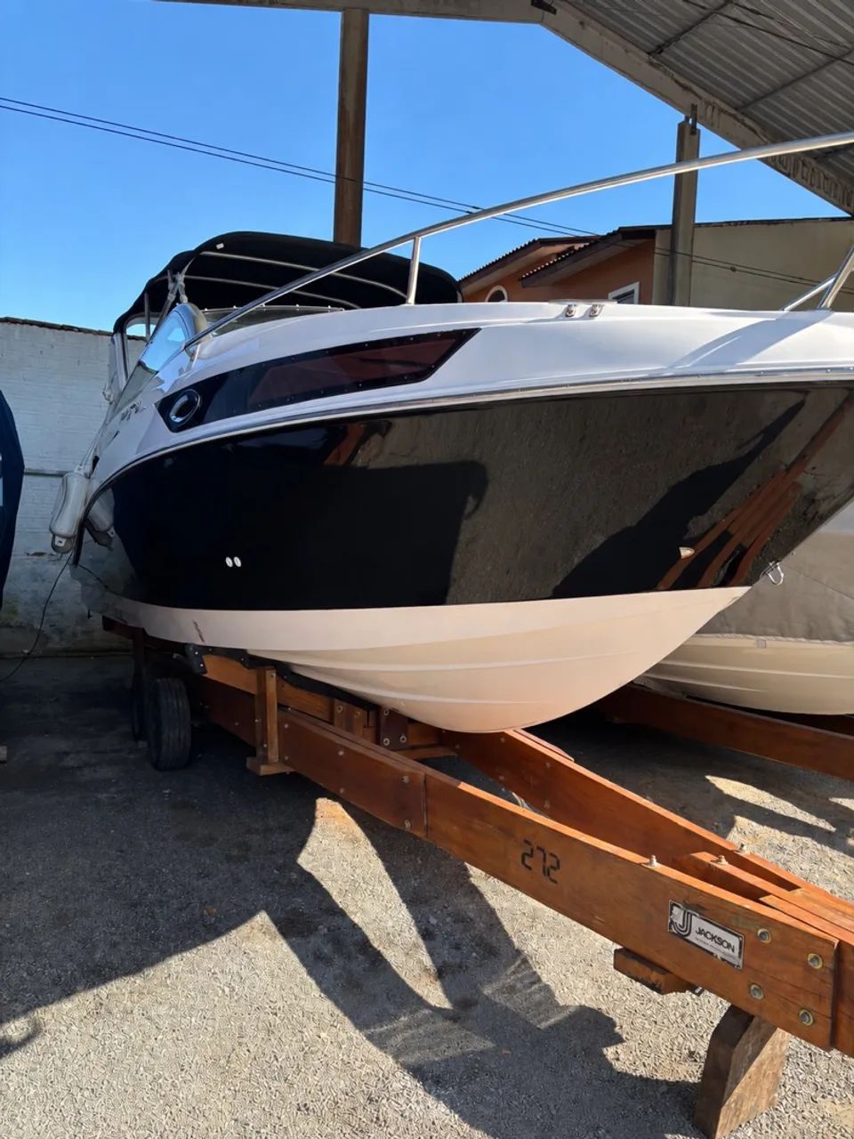 Lancha Focker 275 2015 Mercruiser 350 com comando eletrônico