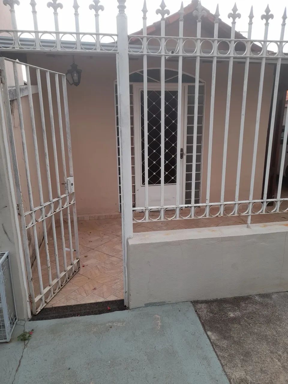 Kitinet próximo a uemg.