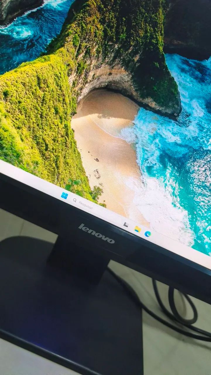 Monitor Lenovo thinkvision "19,5" com pedestal  - Foto 2