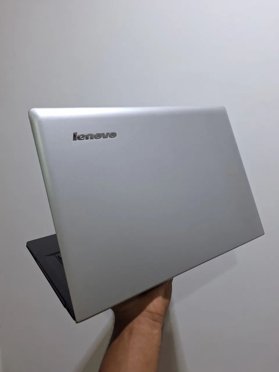 美品　LENOVOノート PC ホワイト　高速起動SSD Windows 11 Notebook Lenovo i3 Rápido | SSD 240GB + 8GB RAM | Windows 11