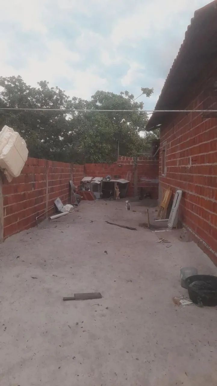 Vende-se casa com 2 lotes de terreno  - Foto 3