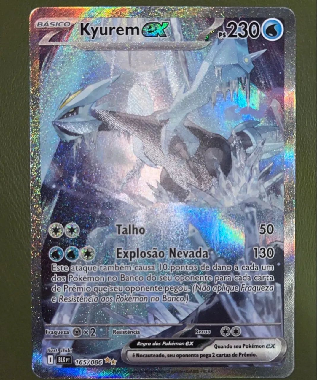 Carta pokemon KYUREM EX (165/086) acompanha sleeve e toploader - Foto 4