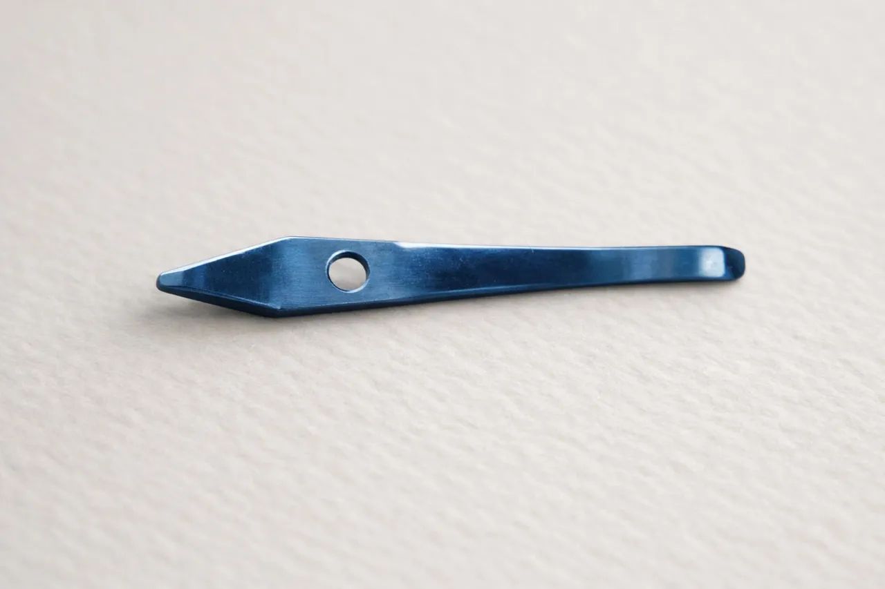 Mola Grande e parafuso para alicates de cutícula 