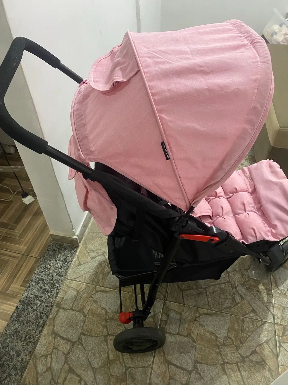Carrinho de bebê rosa/ voyage  - Foto 3