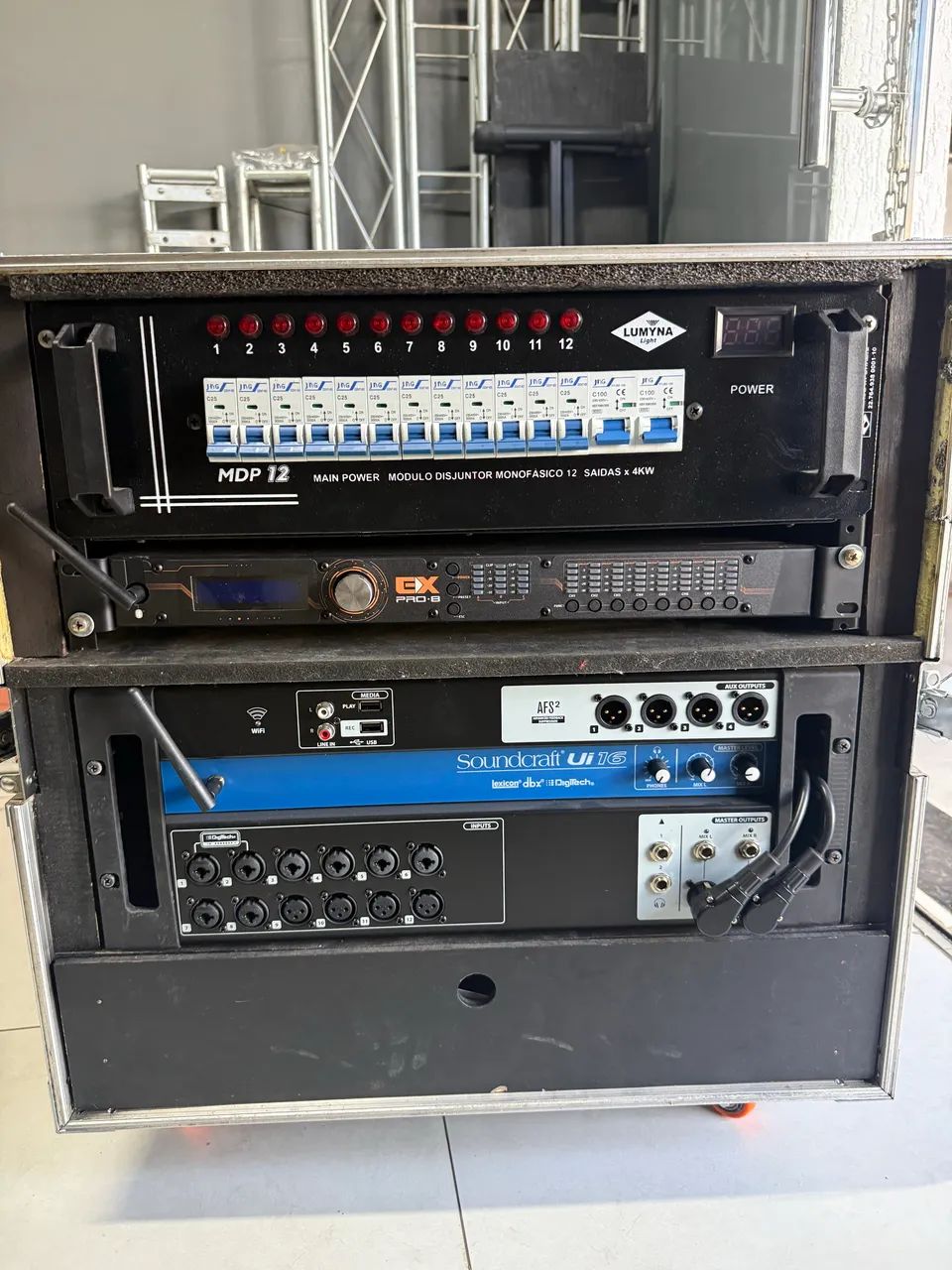Power play som Rack + Ui16 e Expert Pro 8