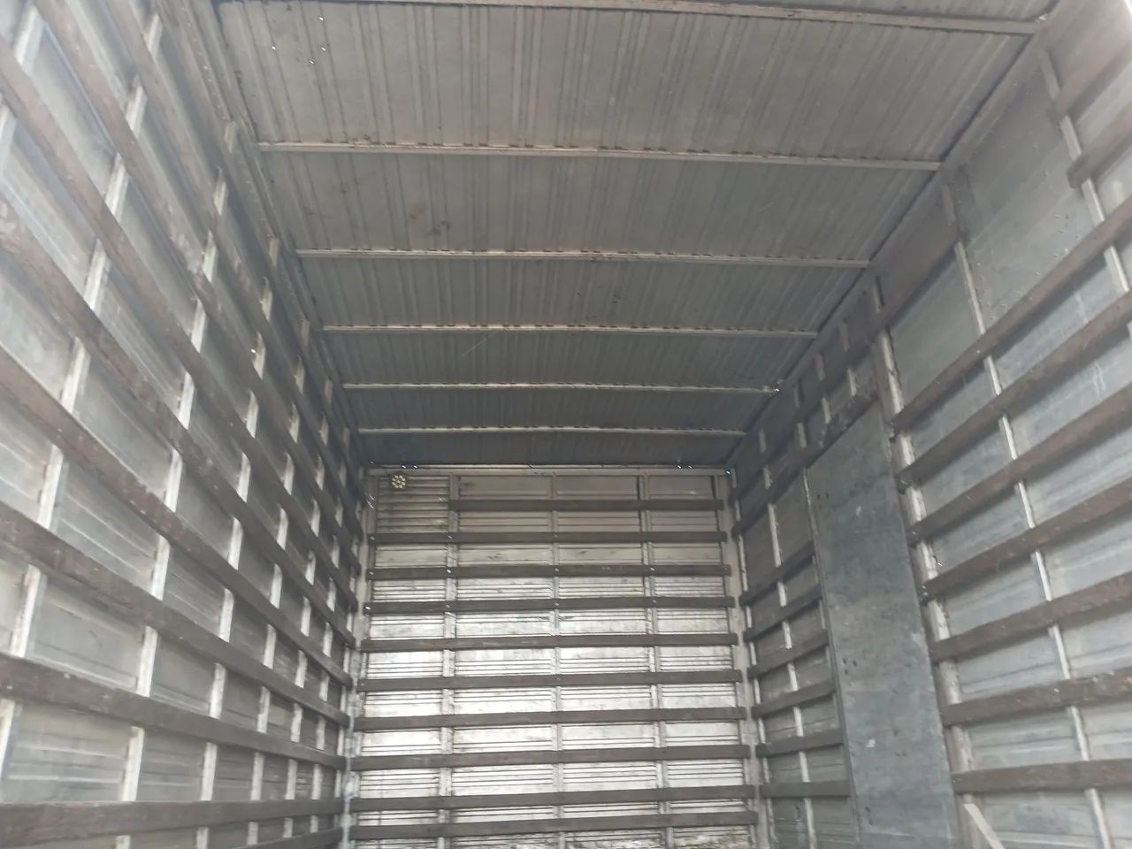 Vendo esse baú 3x4 - Foto 8