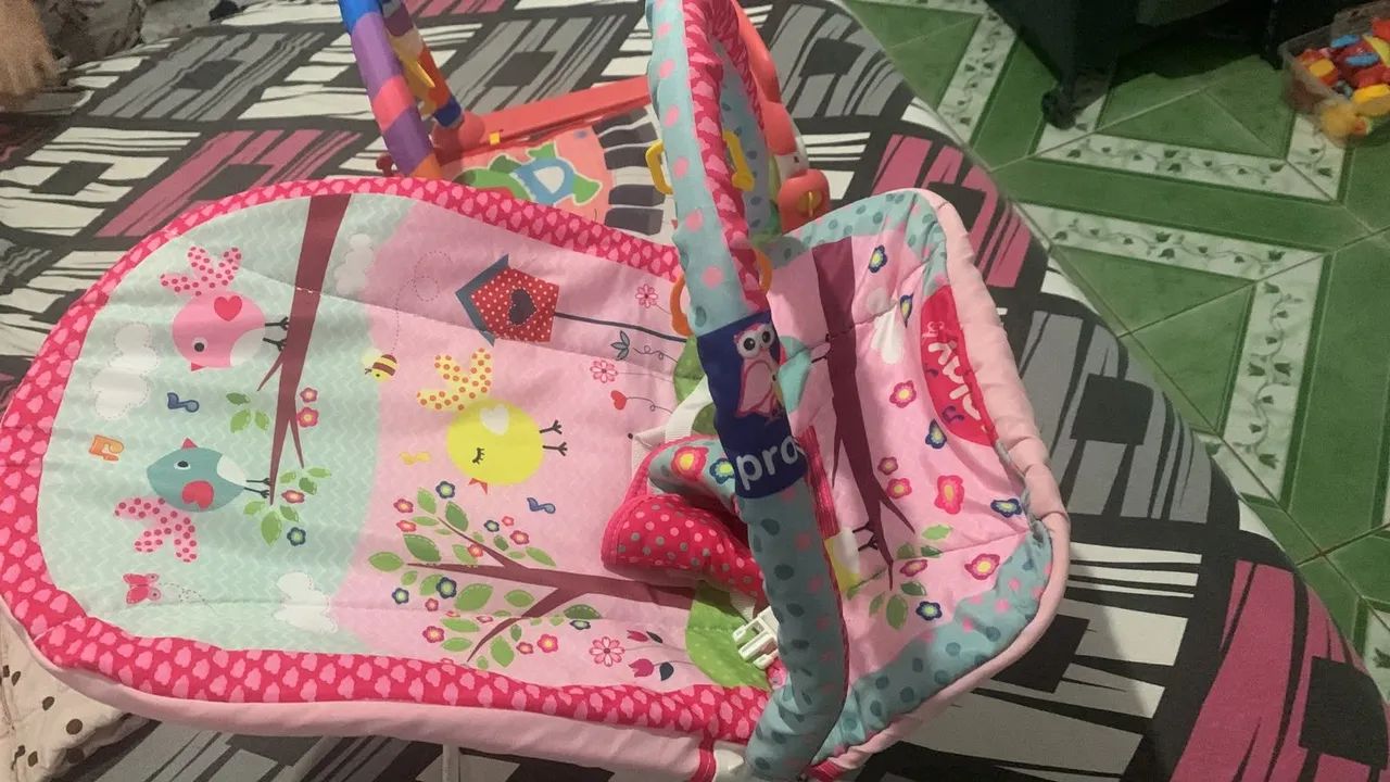 Cadeira bebê junto com tapete - Foto 3