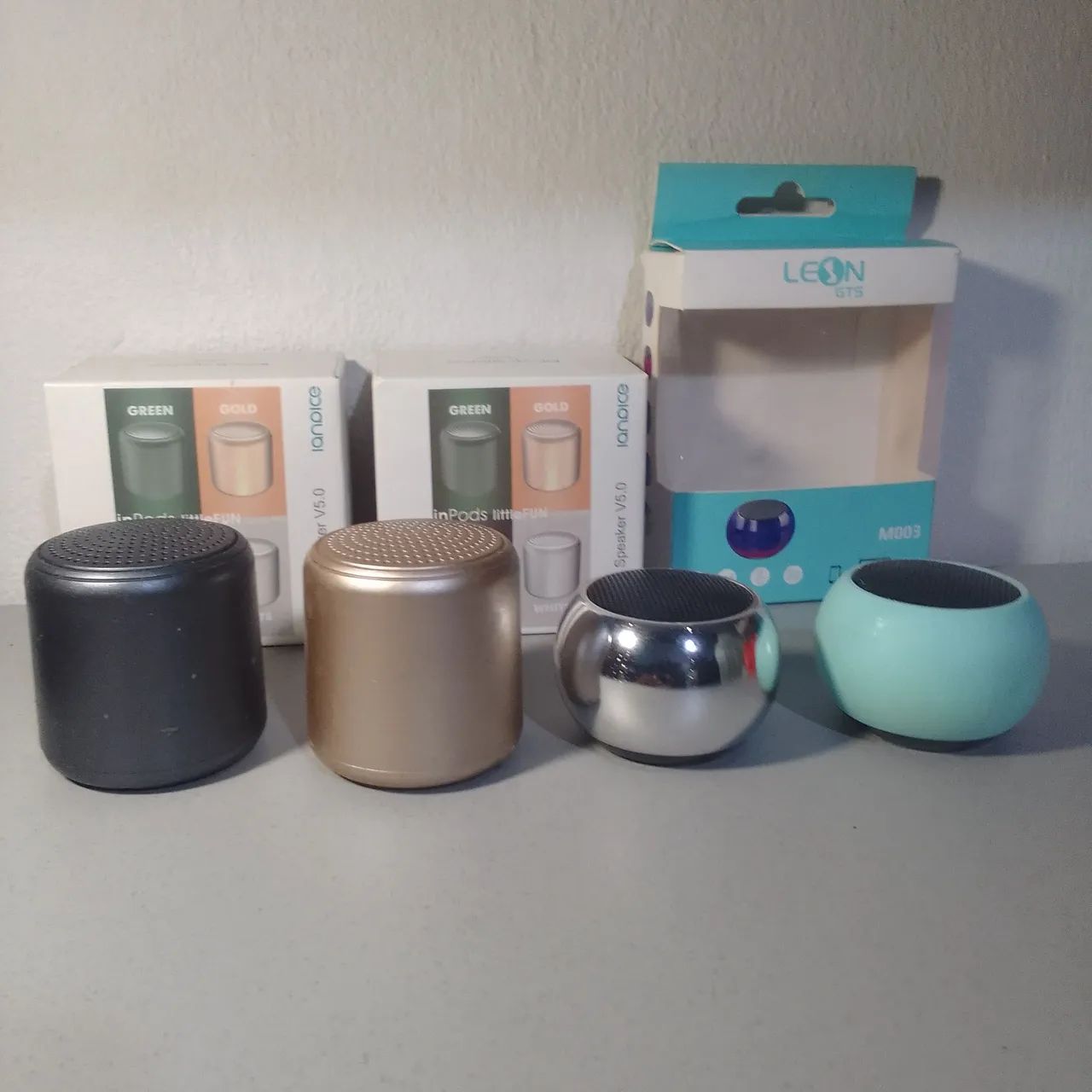 4 caixinhas Bluetooth novas 