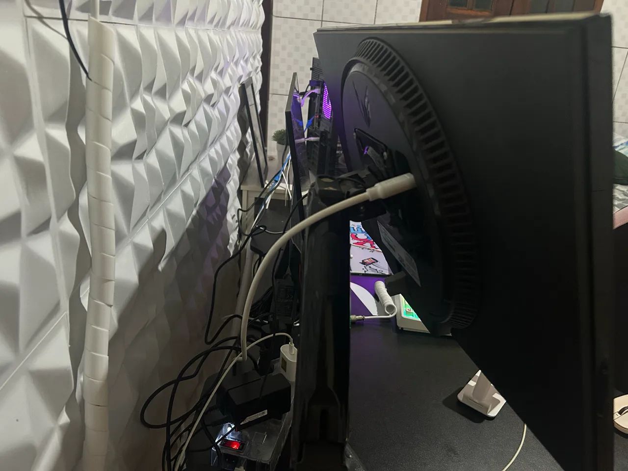 Monitor LG ultragear 144hz - Foto 3