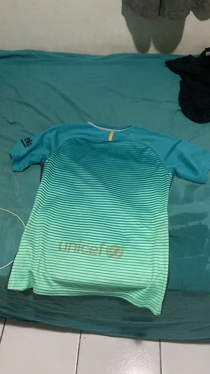 Terceiro uniforme do Barcelona 16/17