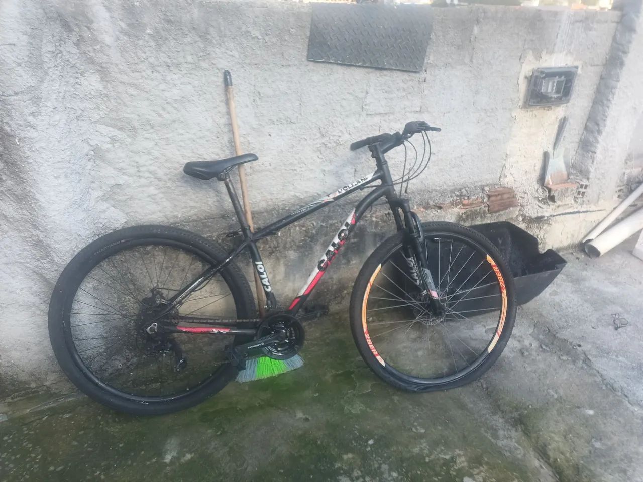 Bicicleta caloi vucan aro 29