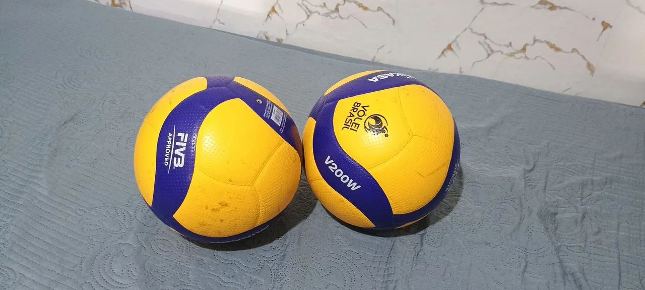 Bolas de vôlei  300.00 cada