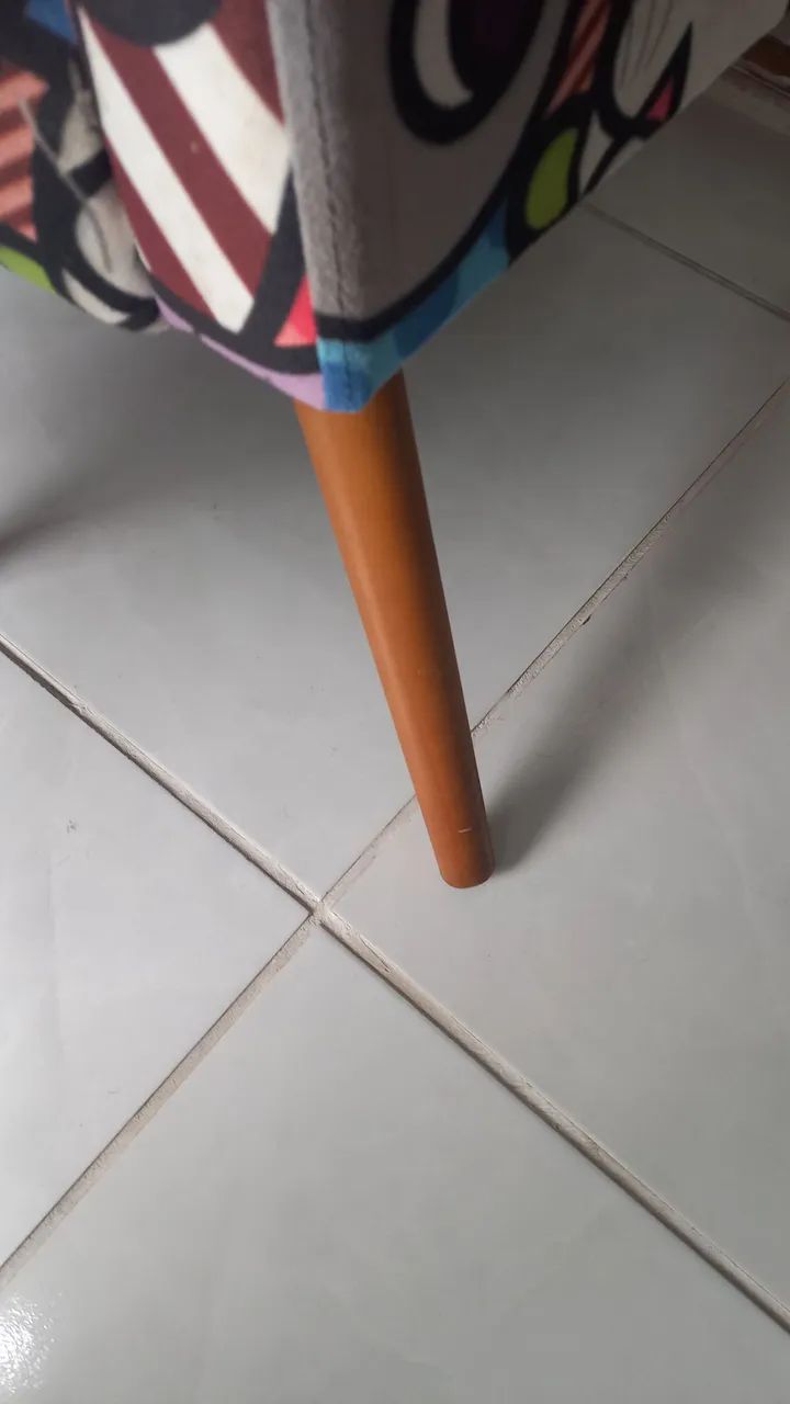 VENDO POLTRONA COM BANQUINHO - Foto 3