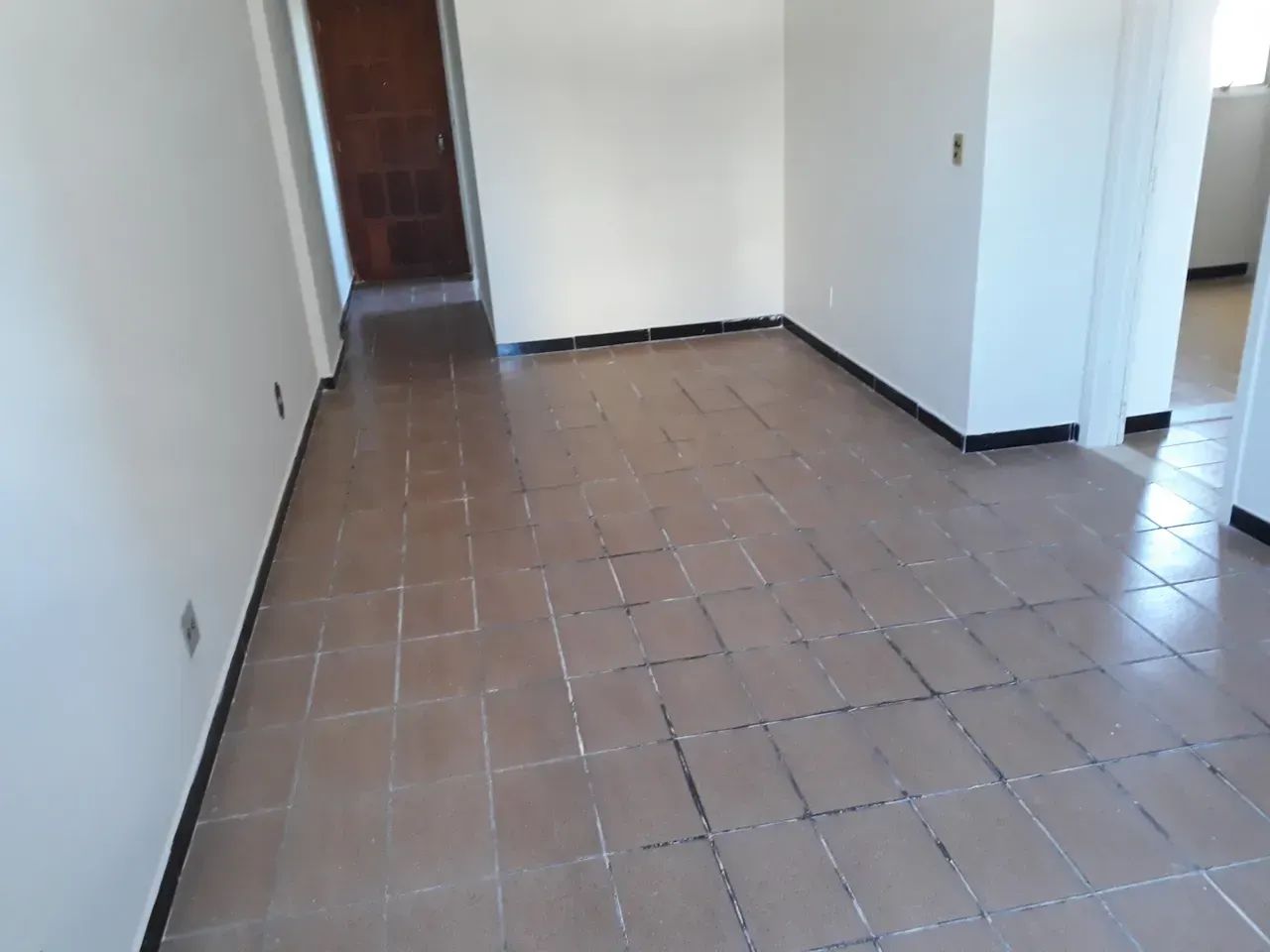 Imóvel para aluguel possui 95 metros quadrados com 2 quartos - Foto 2