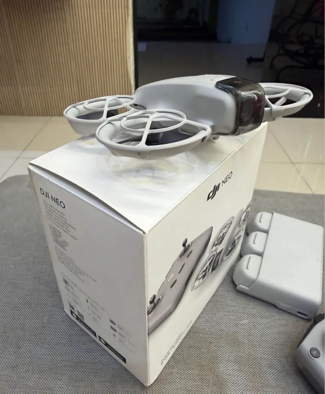 Drone DJI NEO - Fly More Combo - Foto 5