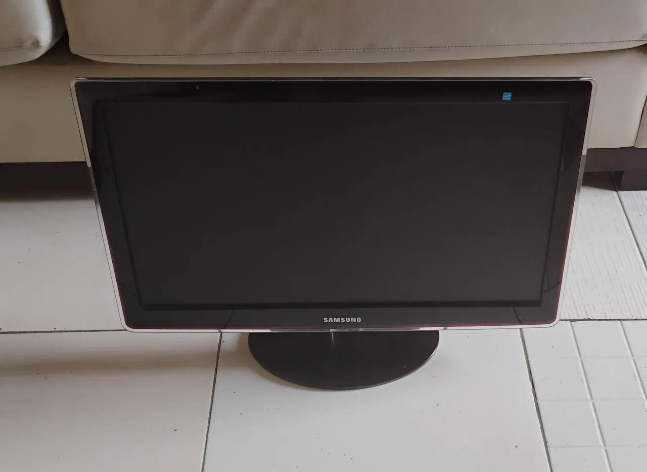 Monitor/ Tv Samsung SyncMaster P2470HN - Foto 2