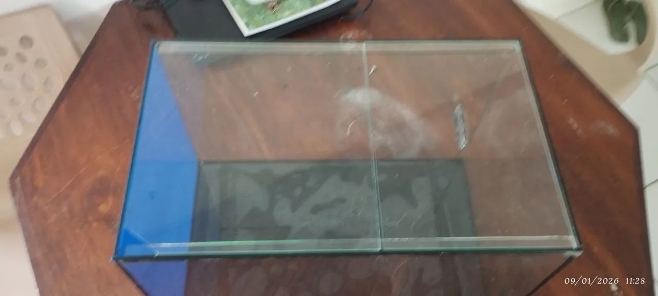 Aquário de Vidro - Estado de Novo - Acabamento em Silicone Preto 10 unidades disponíveis - Foto 2