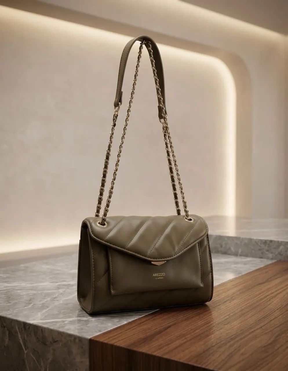 Bolsa Arezzo marrom média nova 