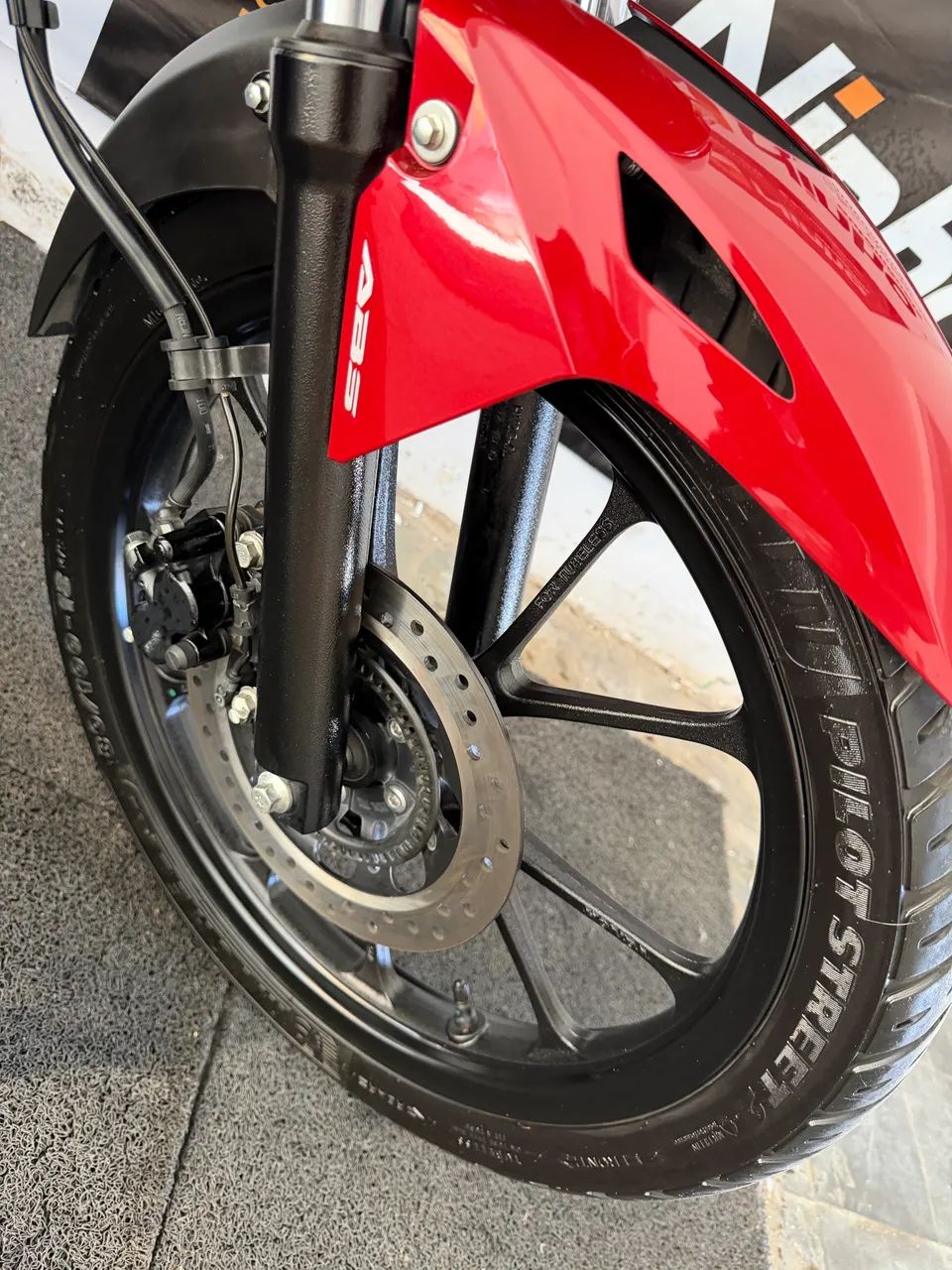 Titan abs 2025/25 com apenas 9.000 km - Foto 5
