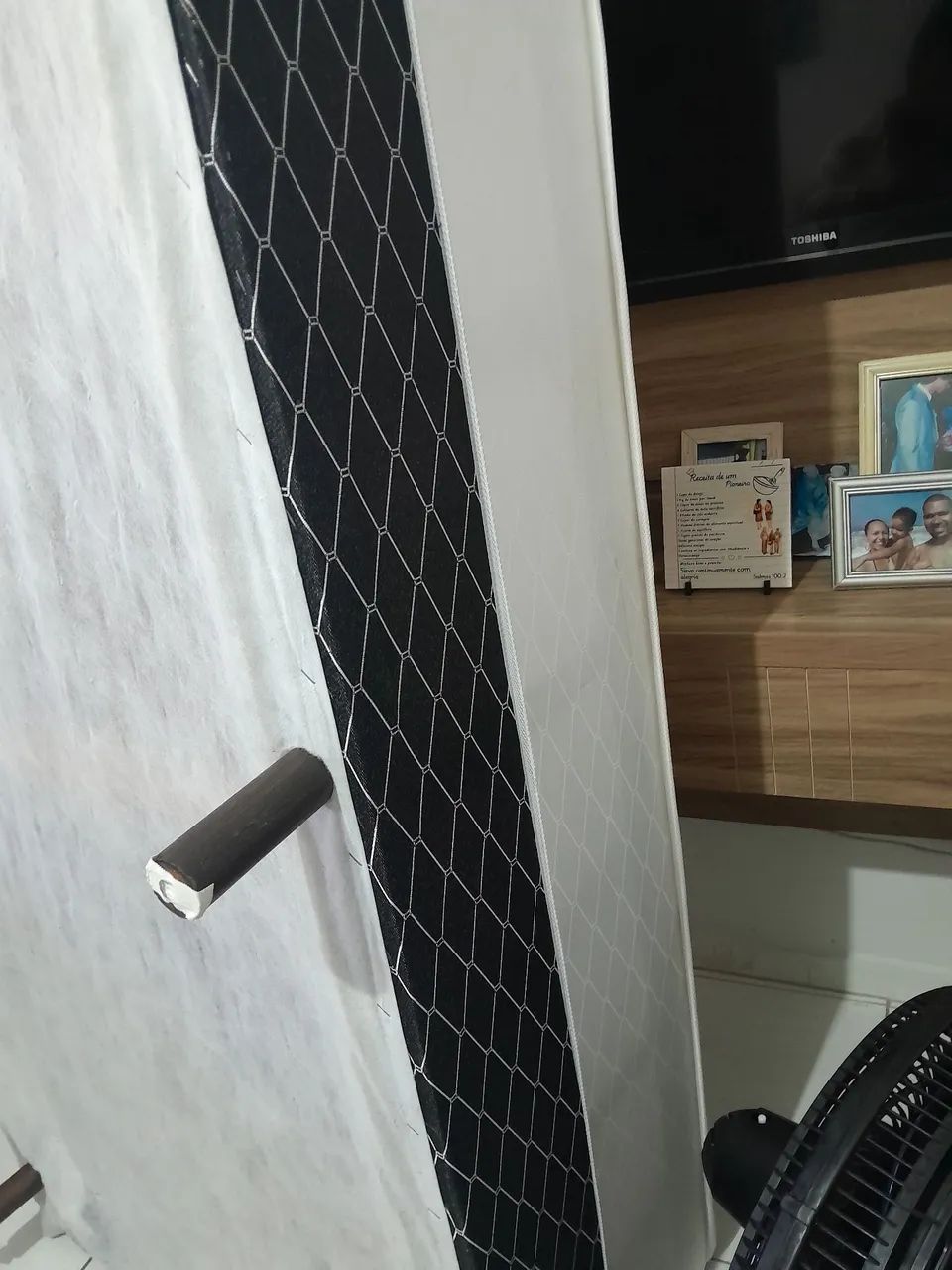 Vendo cama de solteiro colchão  acoplado - Foto 3