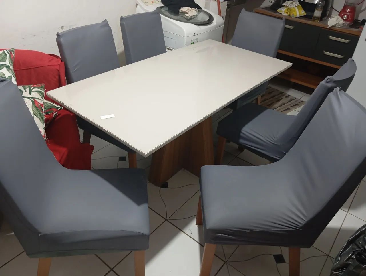 Mesa de seis cadeiras pra vende - Foto 5