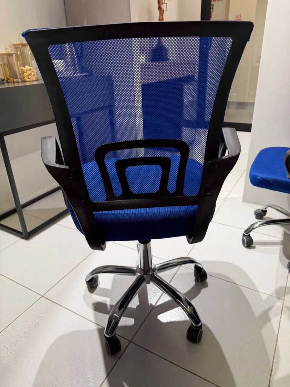Cadeira de Estudos/Trabalho - Foto 3