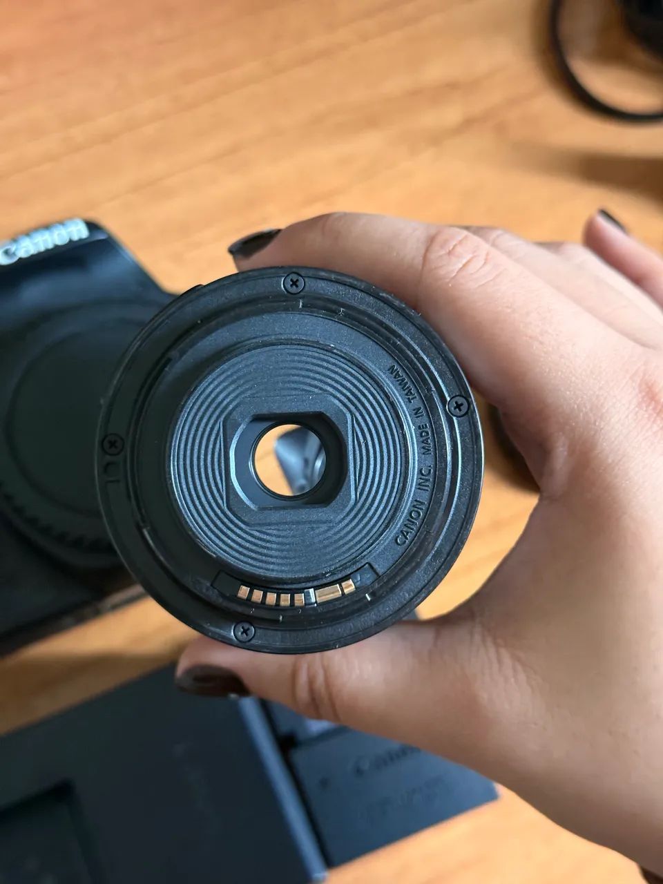 Câmera Canon SL2 e 18-55mm (5k de clicks) - Foto 3