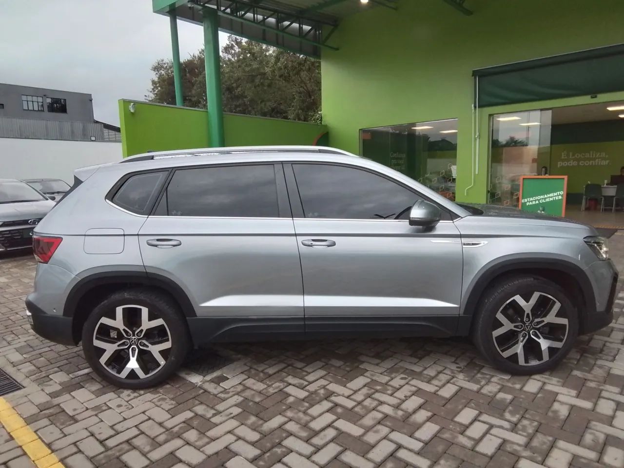 Volkswagen Taos Highline 1.4 250 TSI Flex Aut., foto 4 de 12