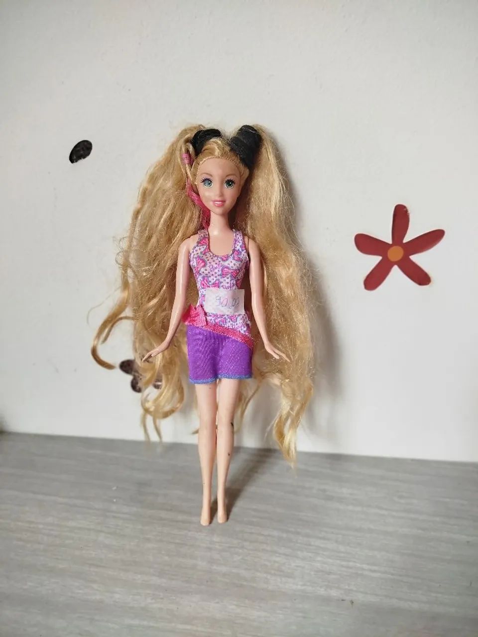 Barbie mega cabeluda 