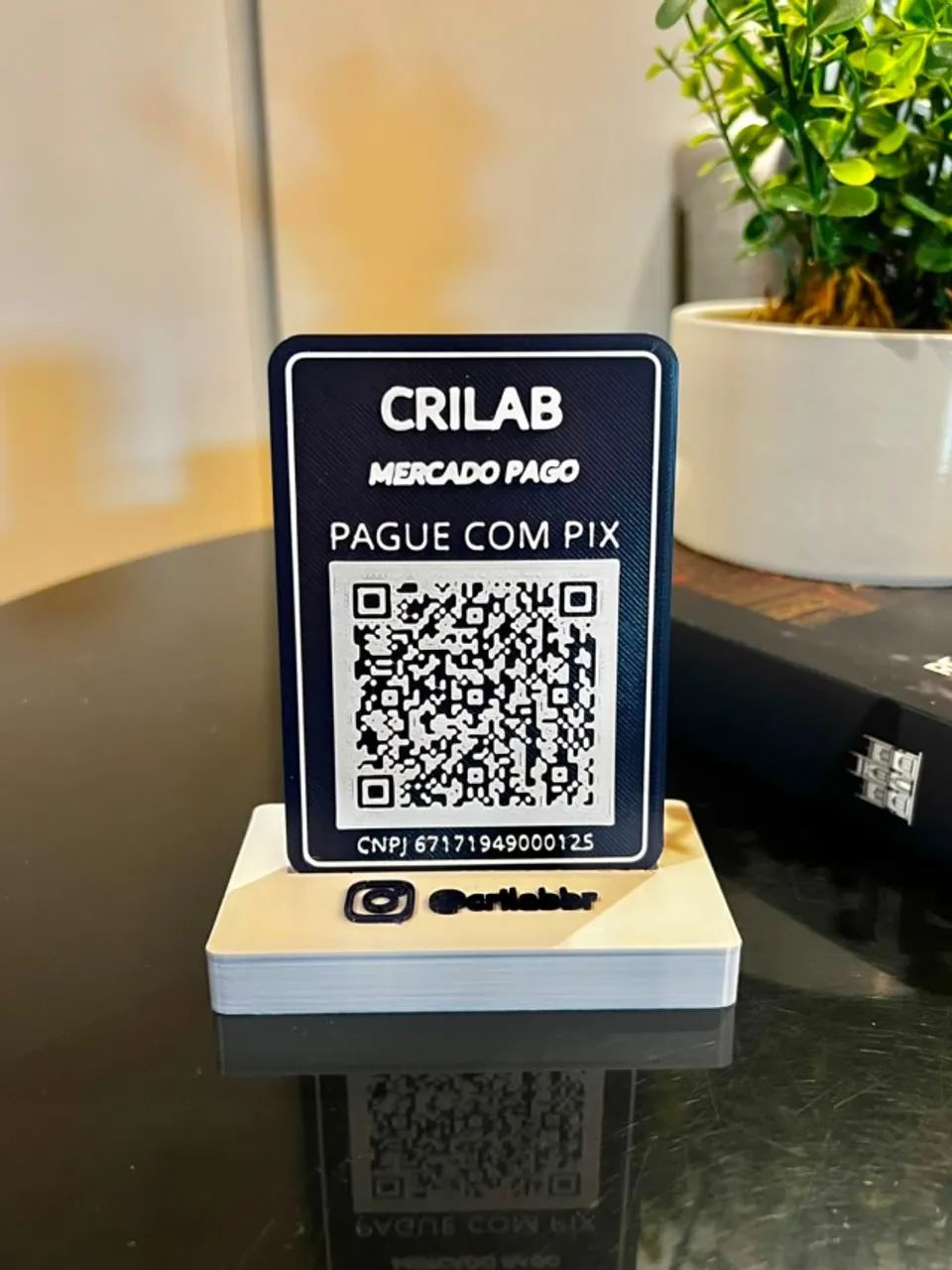 Placa Pix Personalizada com QR Code e Instagram