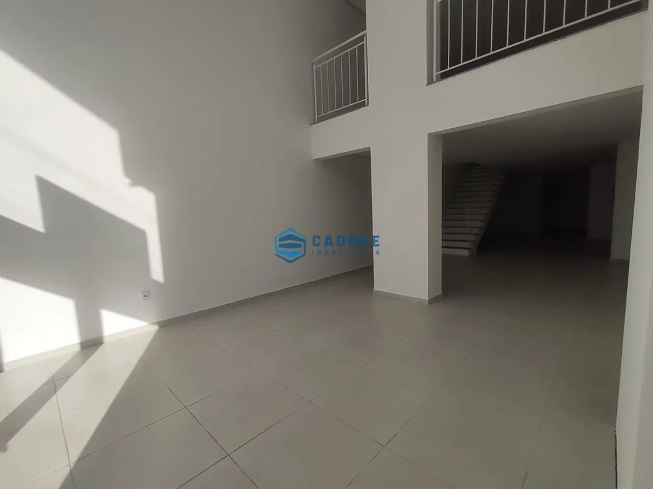 SALA TÉRREA NO RIO BRANCO COM 150m² - Foto 2