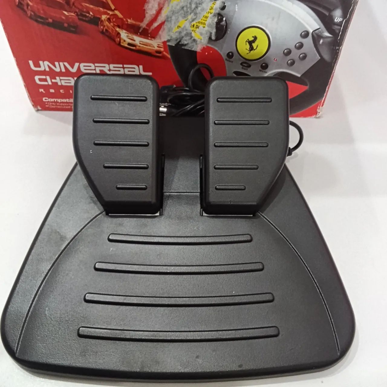 Vendo Volante com pedais THRUSTMASTER compativel com Ps2,Ps3,Pc,GameCube,Wii Semi novo - Foto 3