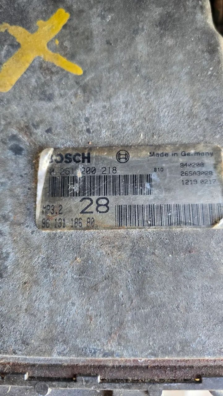 Módulo bosch 3.2 para citroen zx 2.016v - Peças para carros, vans