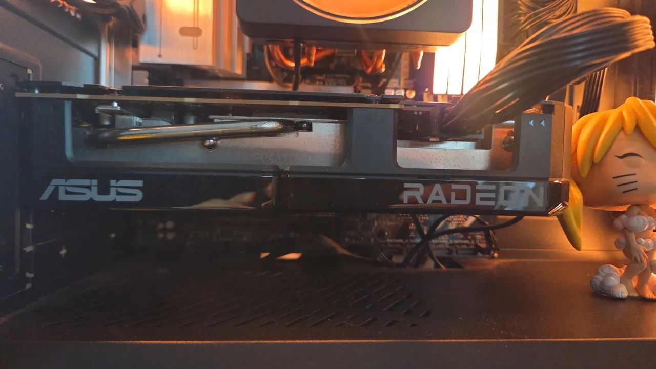RX7600 8gb ASUS - Foto 2