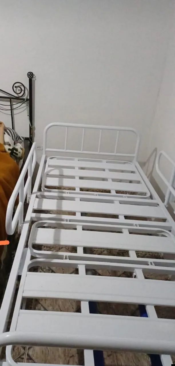 CAMA HOSPITALAR SEMI NOVA