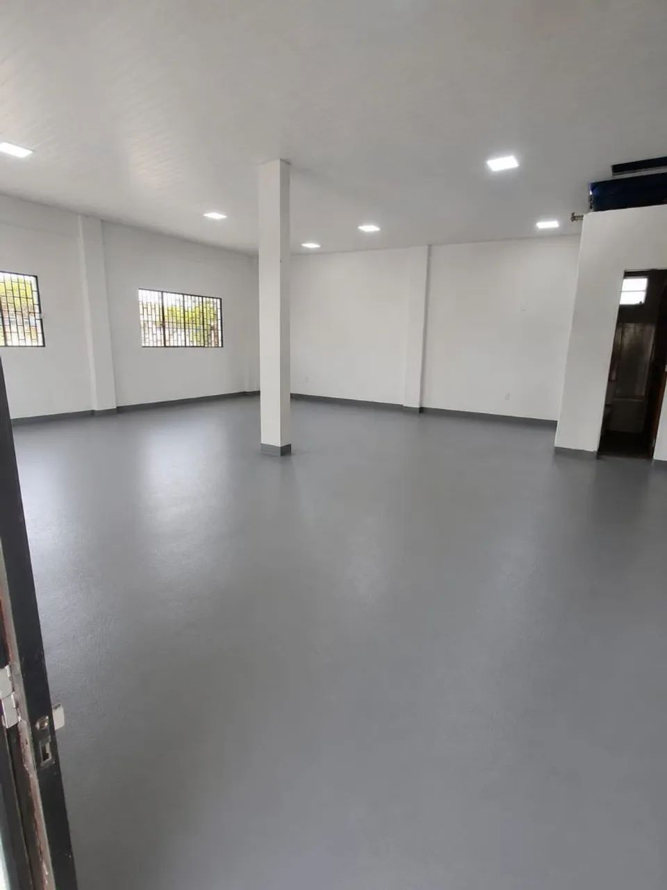 Alugue- se um prédio comercial no andar de cima<br>apenas 1.800hs - Foto 2
